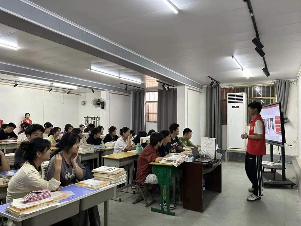 01c1e62b5b7c4b9da3d686476ccbce46.jpg 01c1e62b5b7c4b9da3d686476ccbce46.jpg